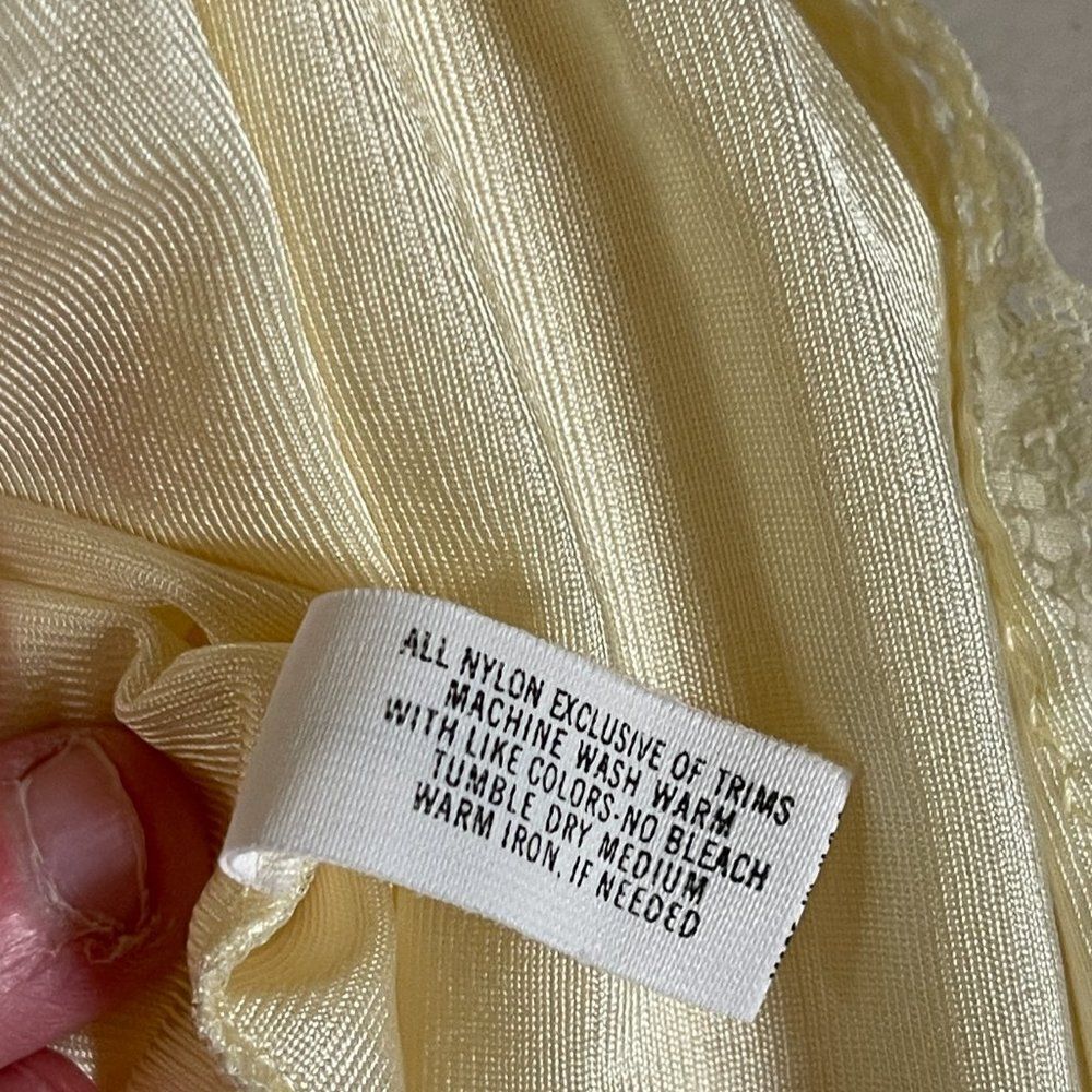 Vintage Yellow Shadowline Maxi Lace Nightgown Slip Small - Picture 9 of 10
